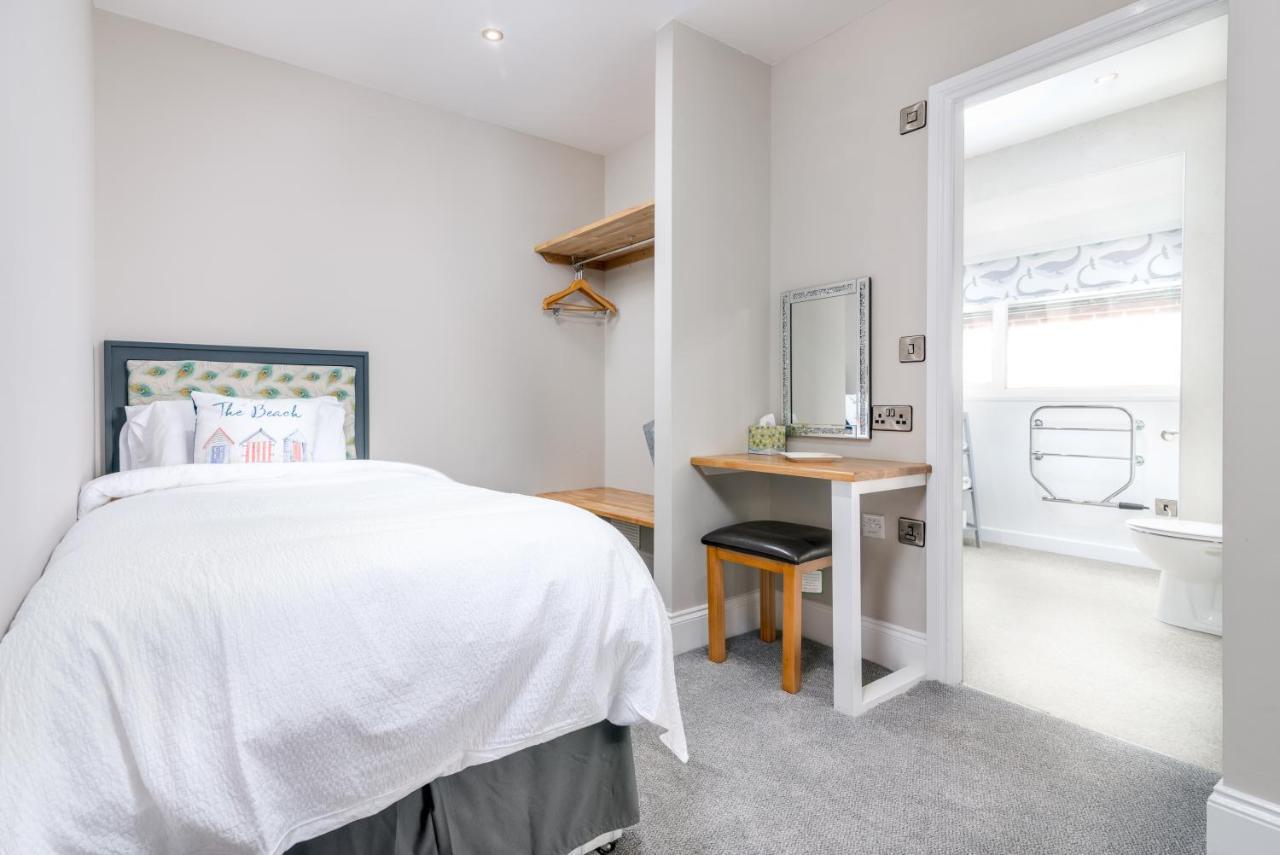 Deluxe Double or Twin Room with Sea View,1378435619:JPEG