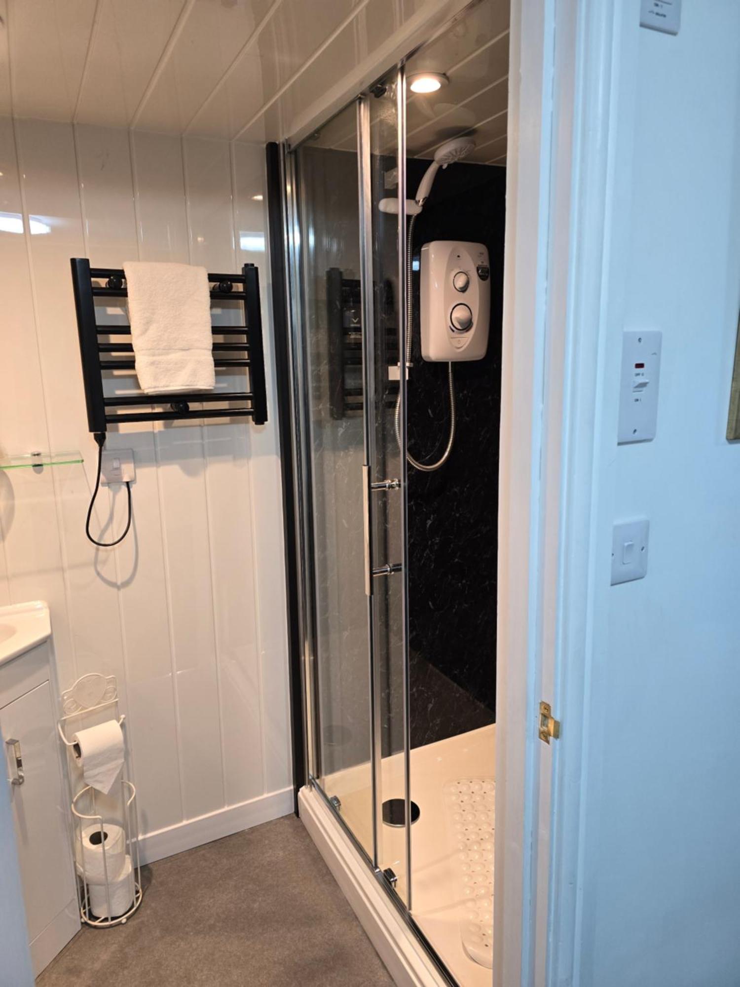 Family Room Private Bathroom