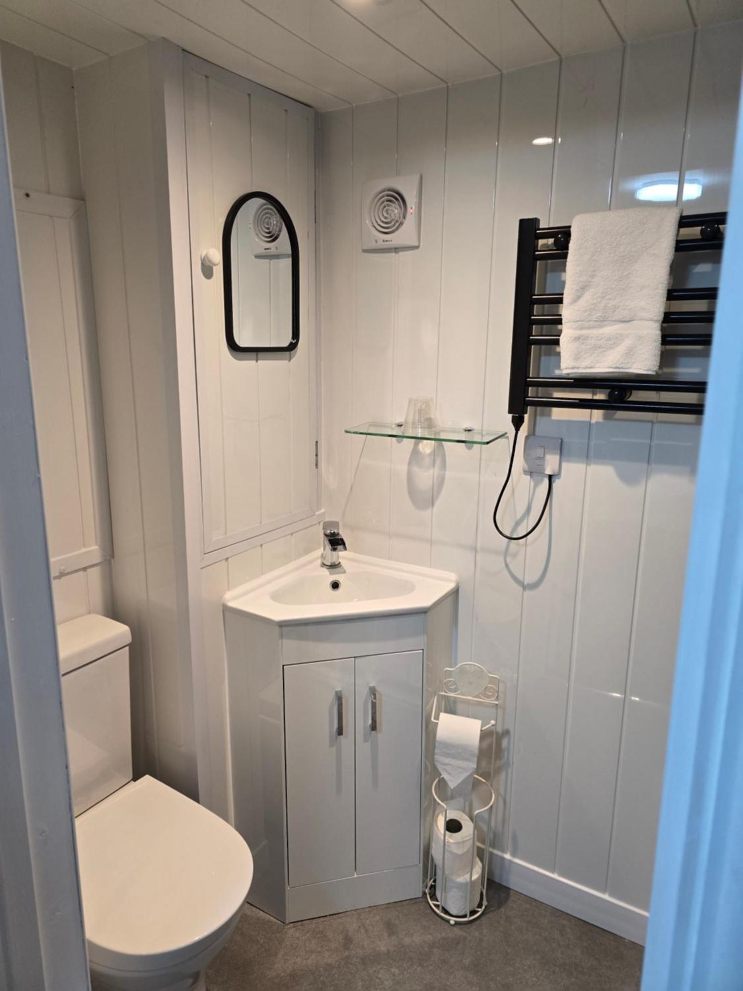 Family Room Private Bathroom