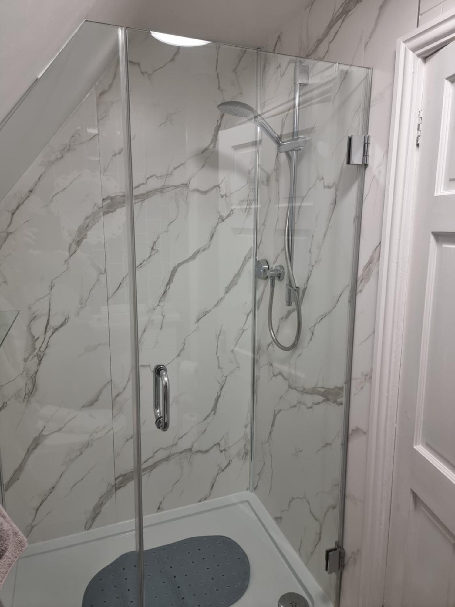 Family Room Private Bathroom