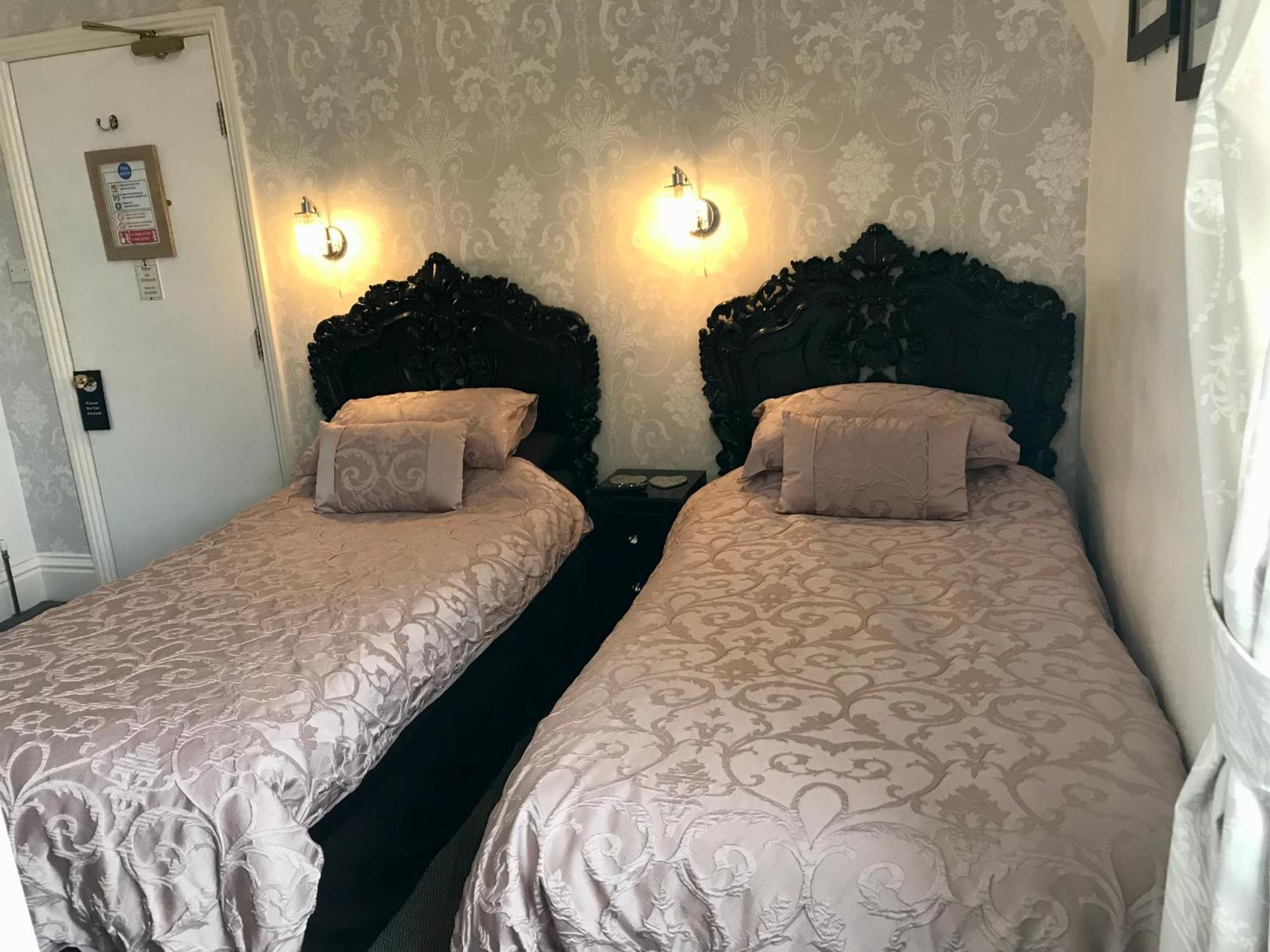 Twin Room View,1587506316:JPEG