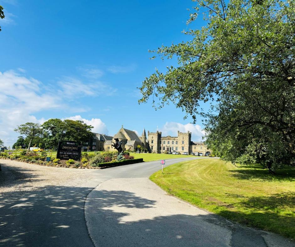 GateKeepr’s Suite Nestled at the Castle Entrance with Hot Tub