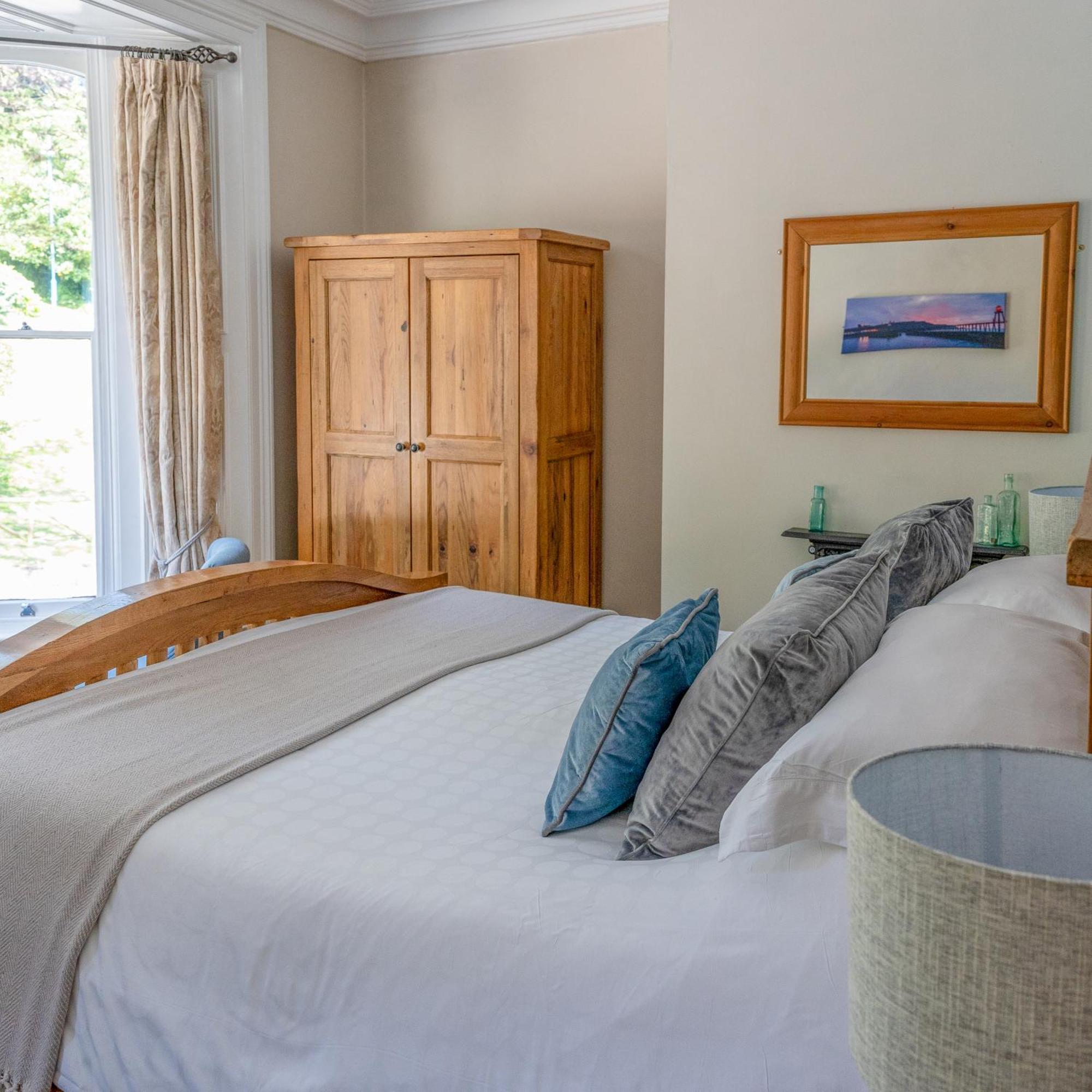 Deluxe King Room
