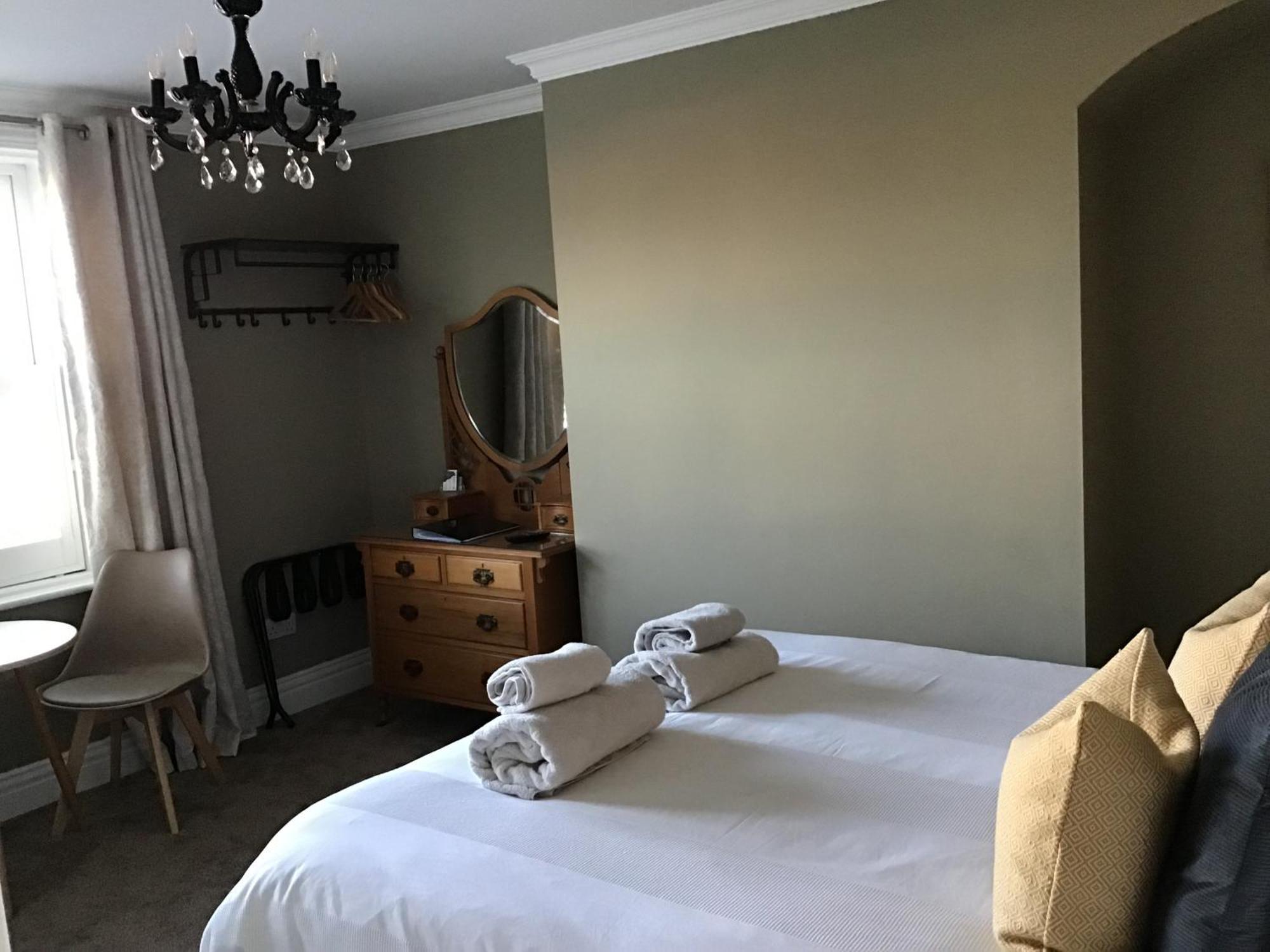 Standard King Room