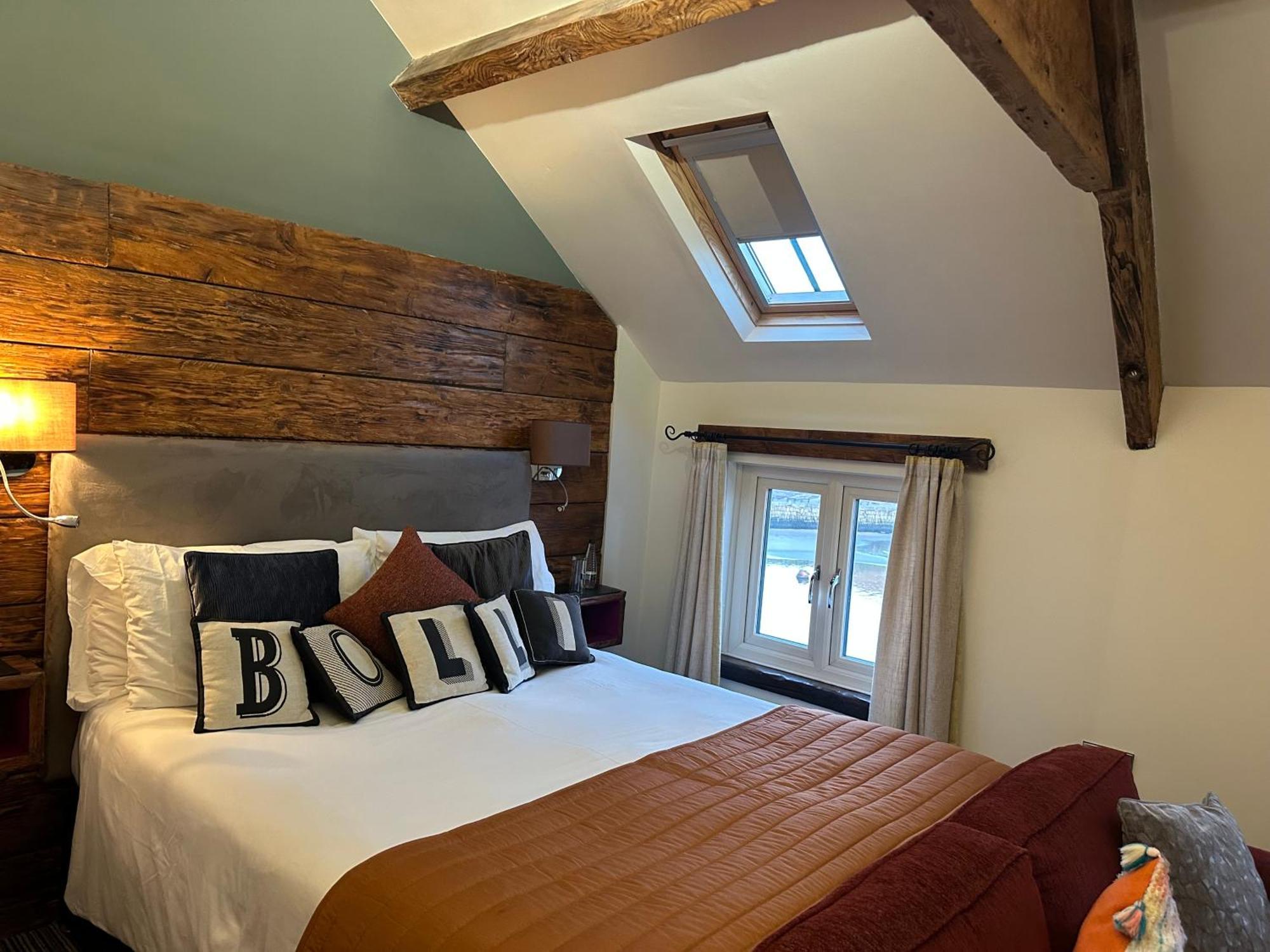 Penthouse Mini-Suite 1