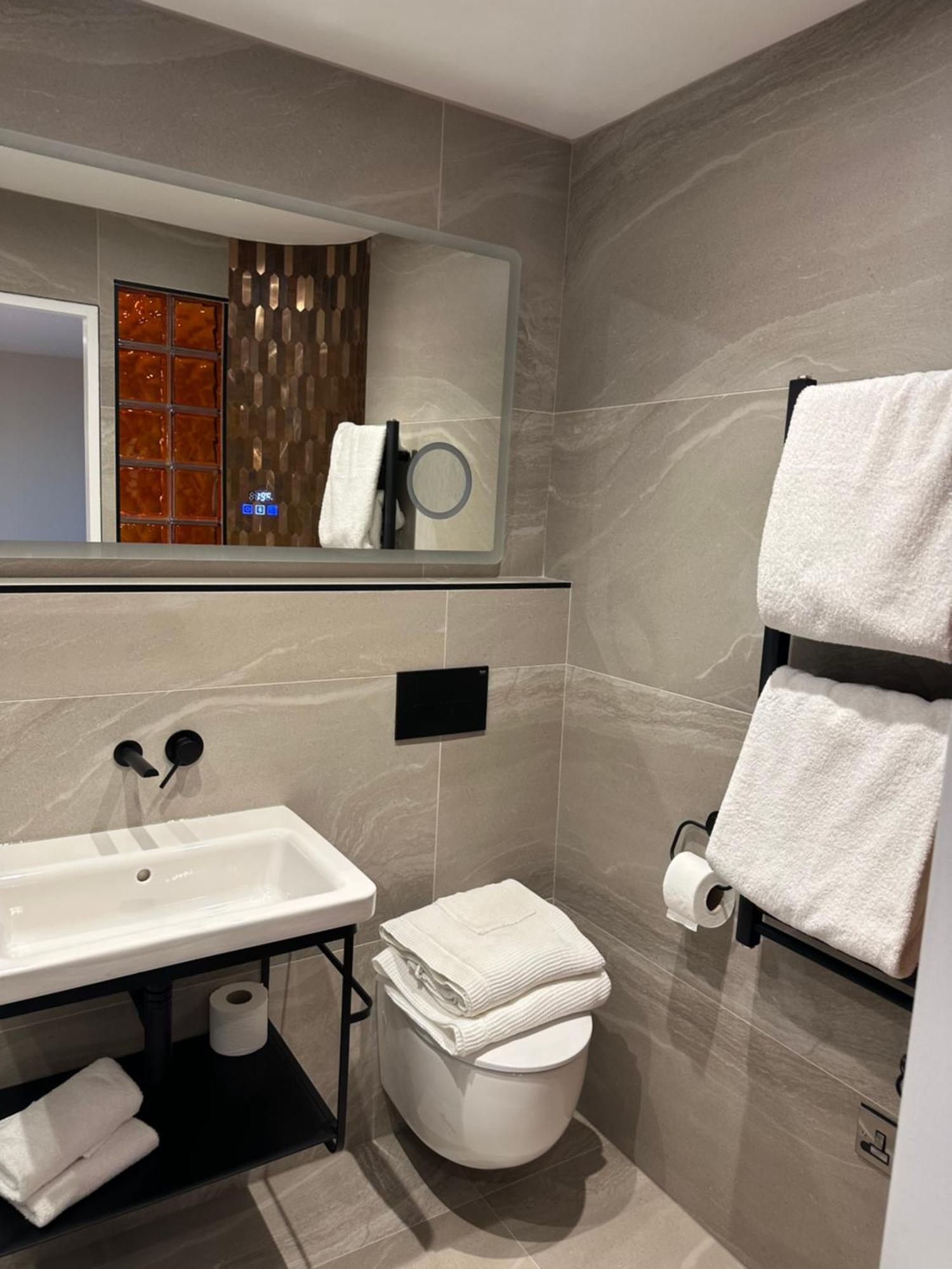 Deluxe Junior Suite