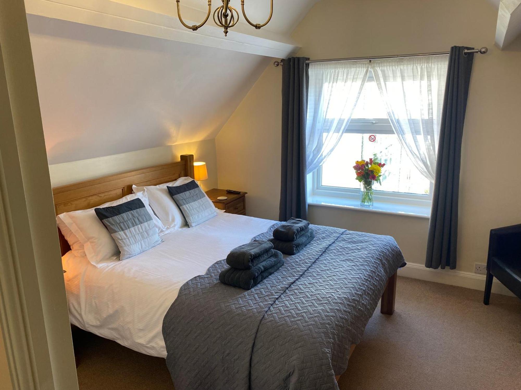 Small Double Room - 2nd Floor,1660309228:JPEG