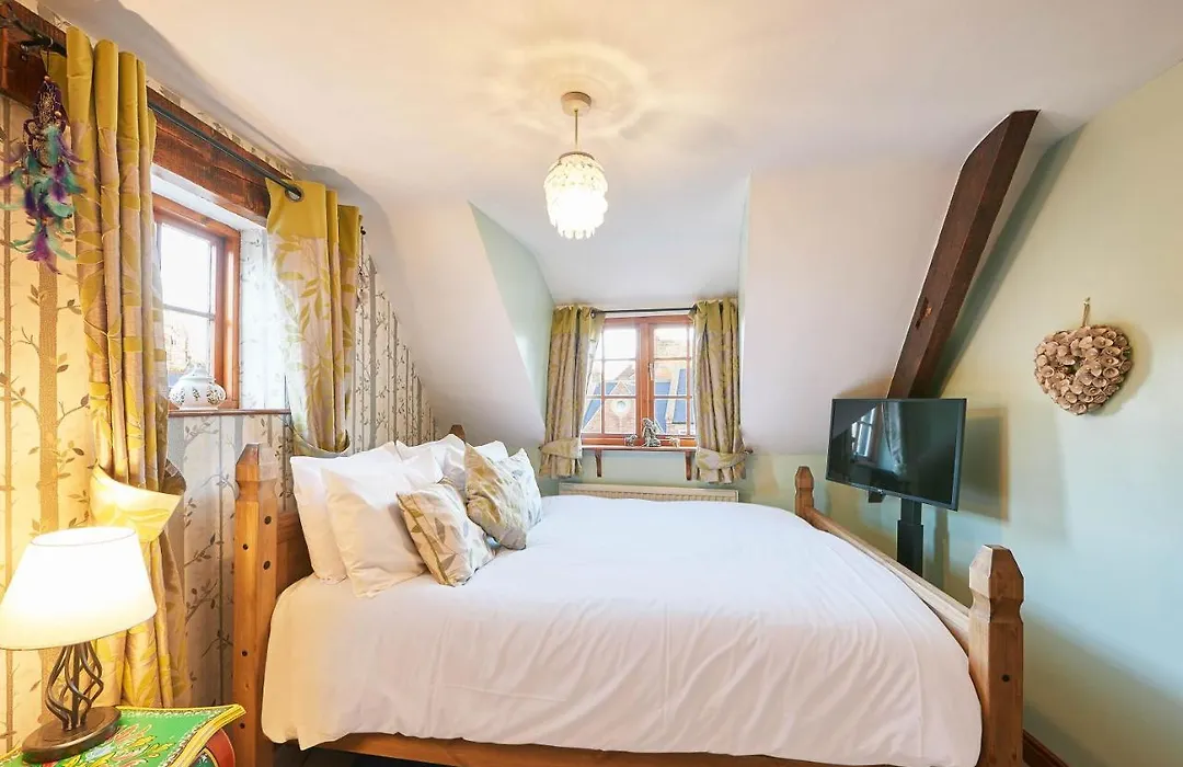 Host & Stay - Oldcorn Cottage-1