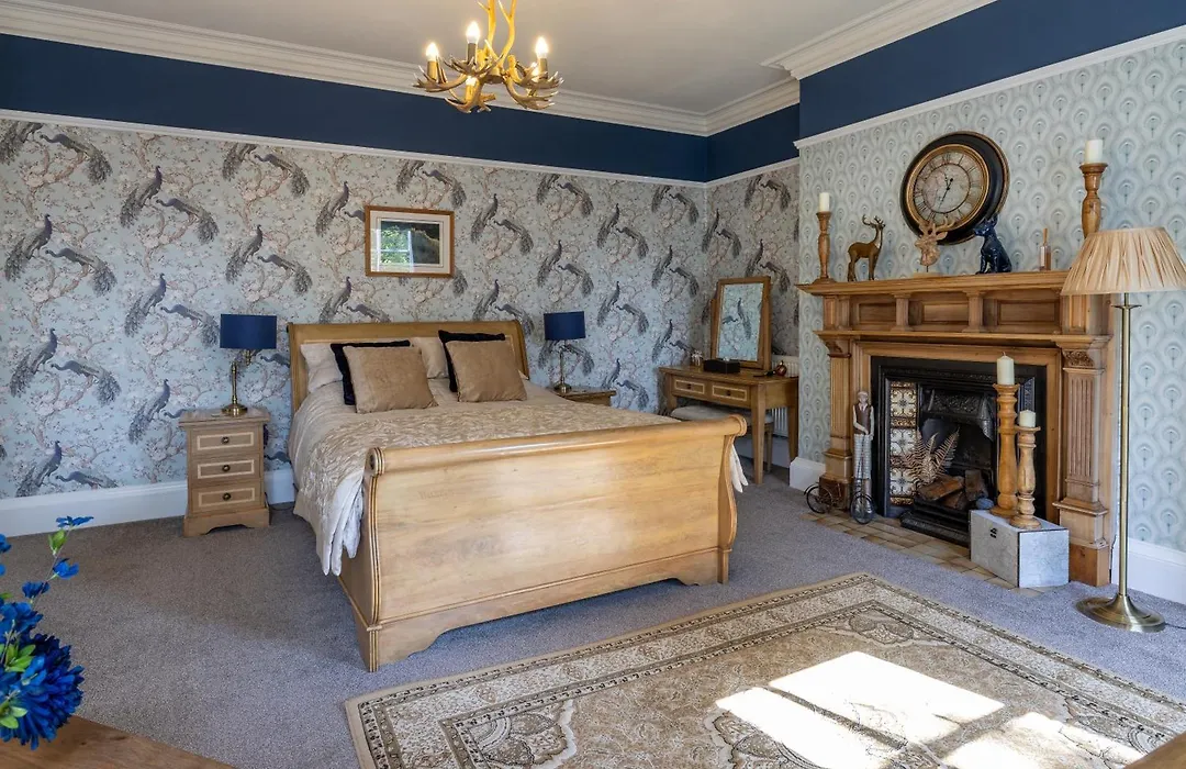 Highgate House-1