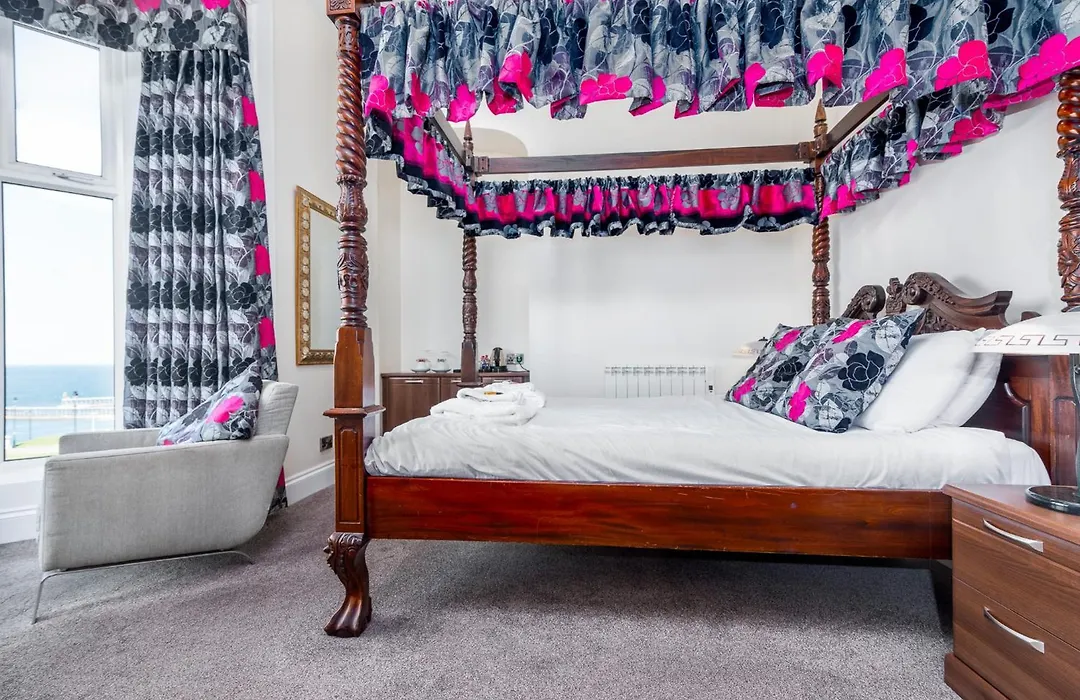 Riviera Guesthouse-1