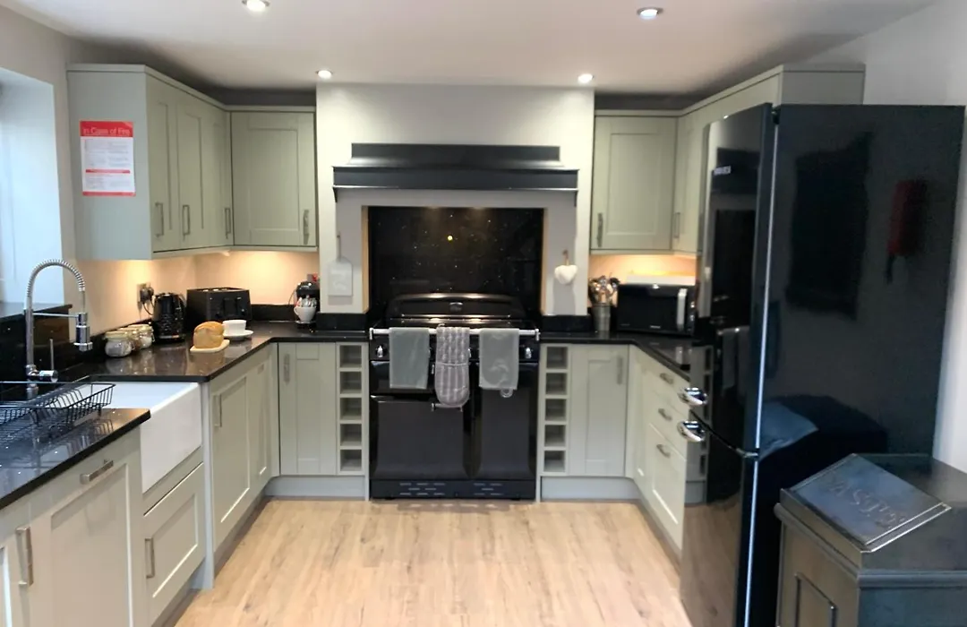 89A Church Street - Luxury One Bed Apartment With Roof Terrace-1