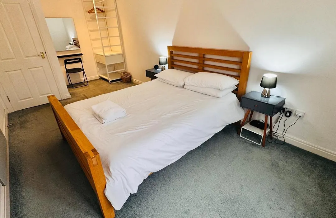 Vale Head Apartment-1