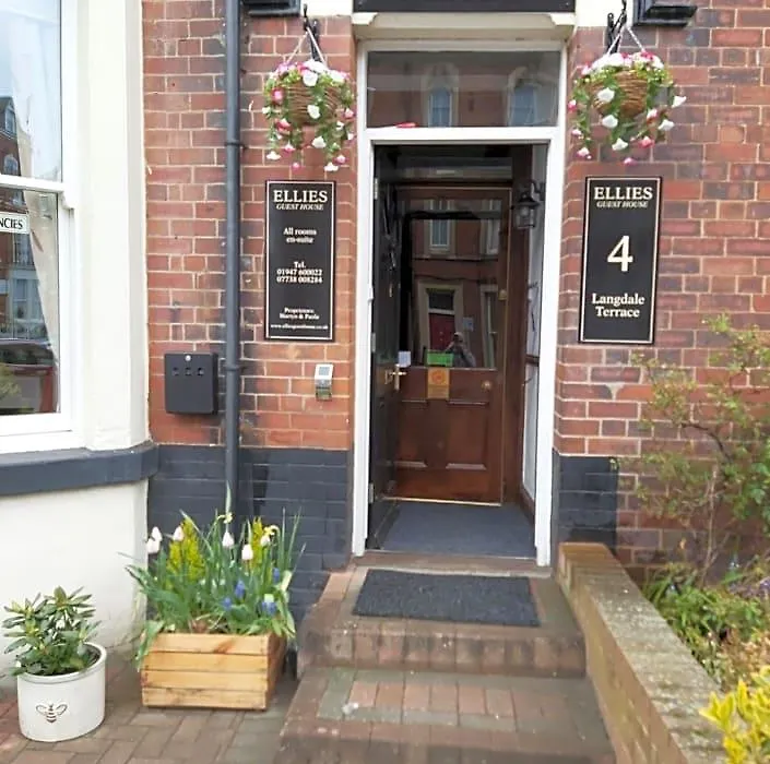 Ellies Guest House-1