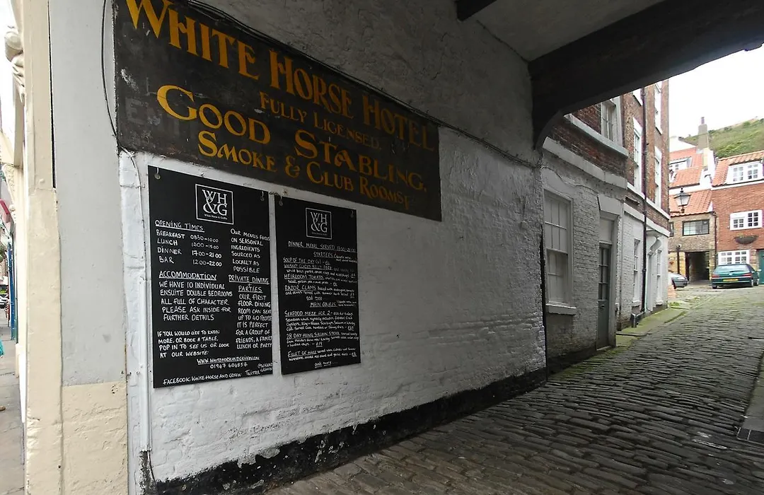 White Horse & Griffin-1