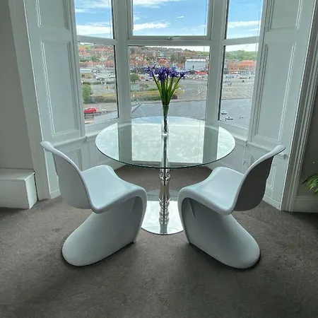Riverview Apartment With Private Parking-3