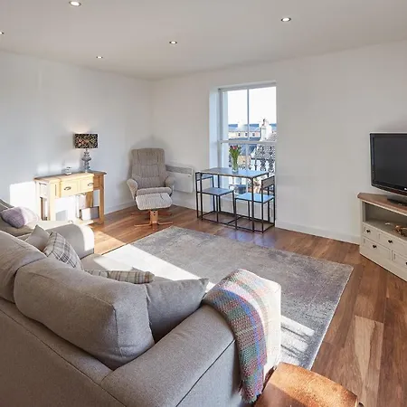 Host & Stay - Abbey Court Apartment-3