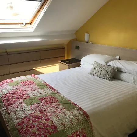 Chiltern Holiday Apartments-2