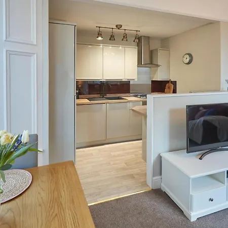 Host & Stay - Sandpiper Apartment-3