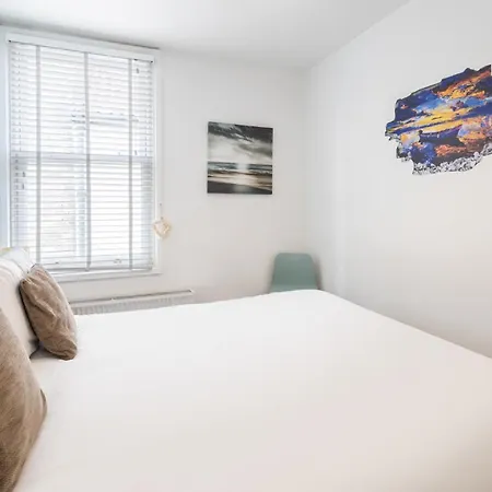 Host & Stay - Abbey View-2