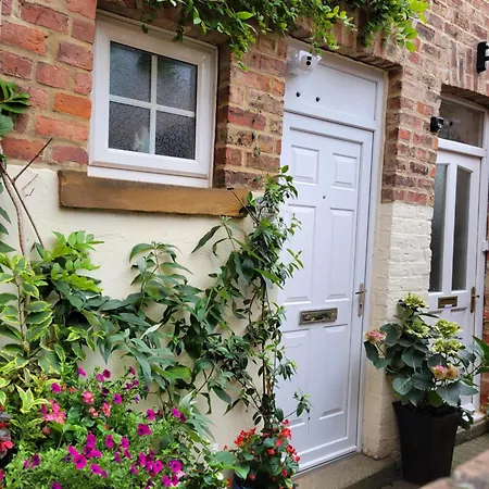 Ingleside Mews-2