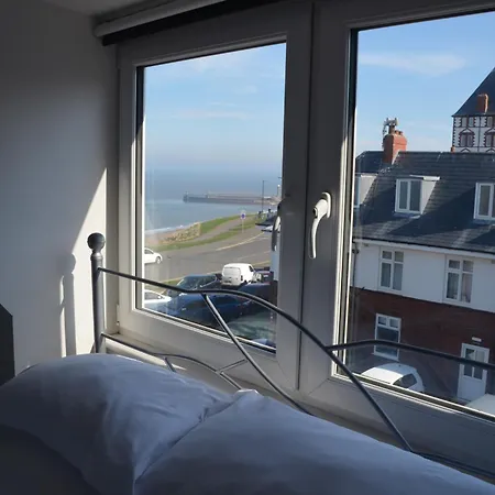 Luxuary Seaview Penthouse 2 Nights Or More Sleeps 4-3