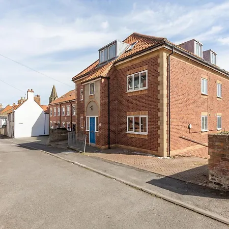Newton House - Free Parking-2