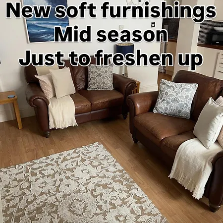 Central Whitby Ground Floor Dog Friendly Apartment Ideally Situated To Amenities Quiet Comfortable Location With Outside Space-2