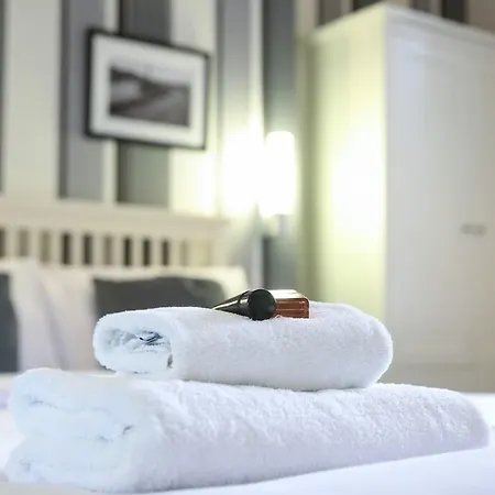 Riviera Guesthouse-3