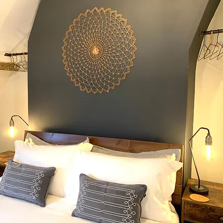 One Over Eight - Luxury One Bed Apartment-2