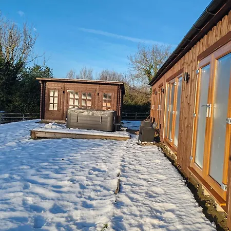 The Woodland Cabin-3