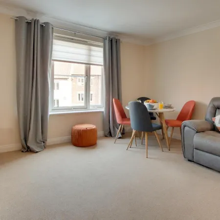 2 Bed In Whitby Oc-W1021-3