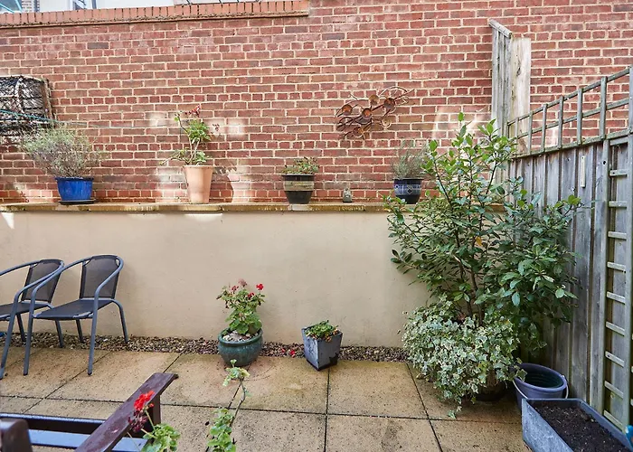 Host & Stay - The Eskape Whitby