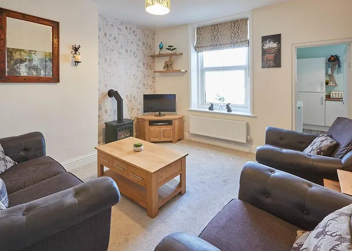 Host & Stay - Church Square Eskape Whitby