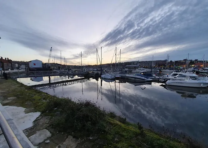 Marina House Apartment Whitby