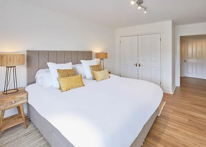 Host & Stay - Freshwater View Whitby