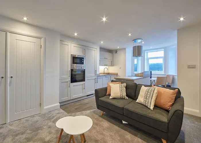 Host & Stay - Beach Haven Whitby