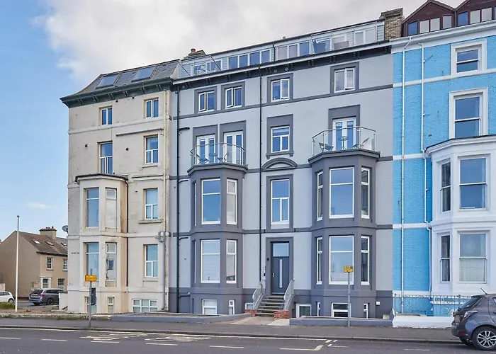 Host & Stay - Sand & Surf Whitby