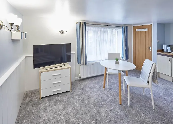 Host & Stay - Princess Place Studio Whitby