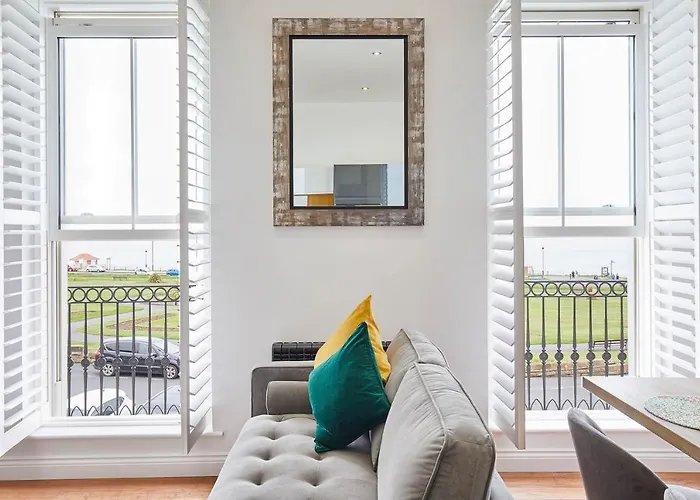 Host & Stay - The Connell Whitby