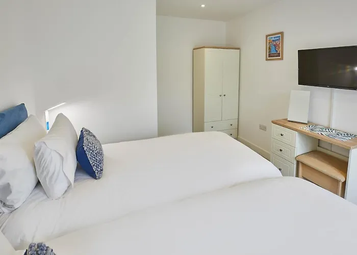 Host & Stay - Even Keel Whitby