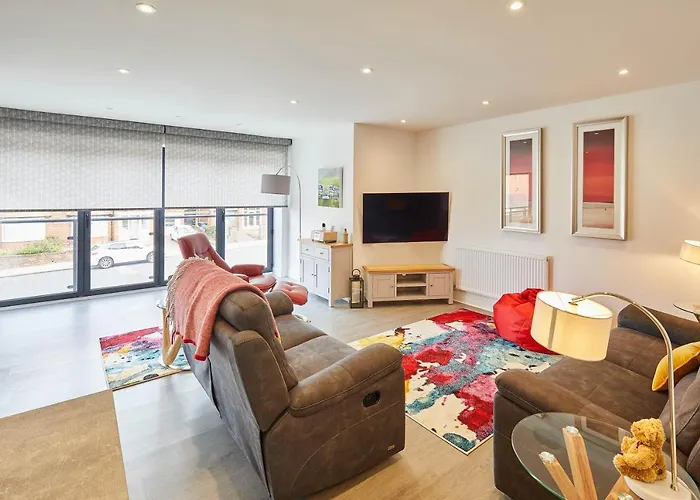 Host & Stay - Even Keel Whitby