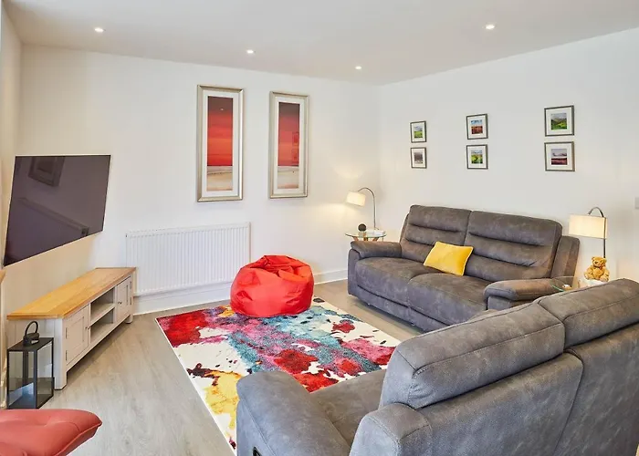 Host & Stay - Even Keel Whitby