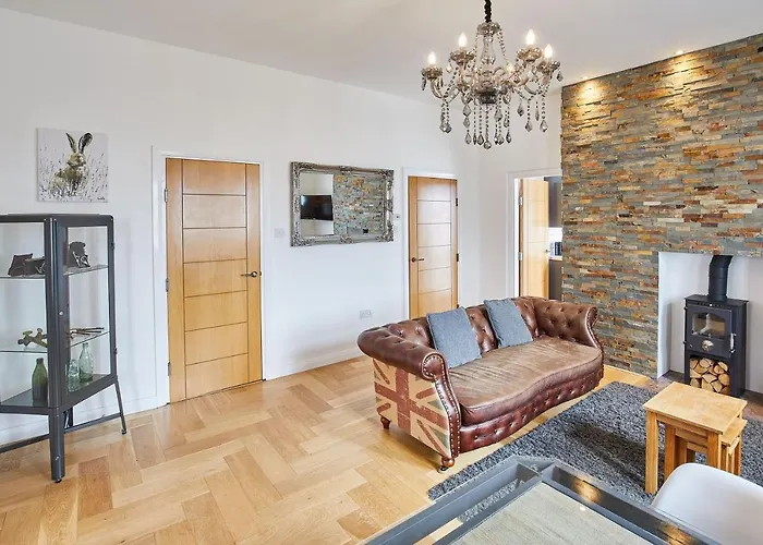 Host & Stay - Boutique Balcony Whitby