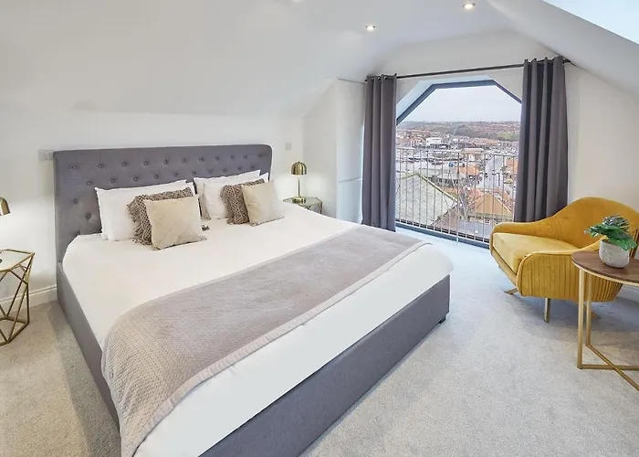 Host & Stay - The Penthouse, Hudsons Yard House Whitby