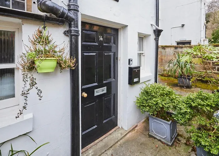 Host & Stay - Scoresby Place Whitby