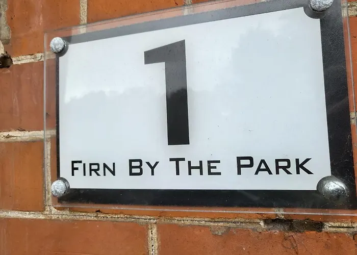 Firn By The Park Apartment Whitby