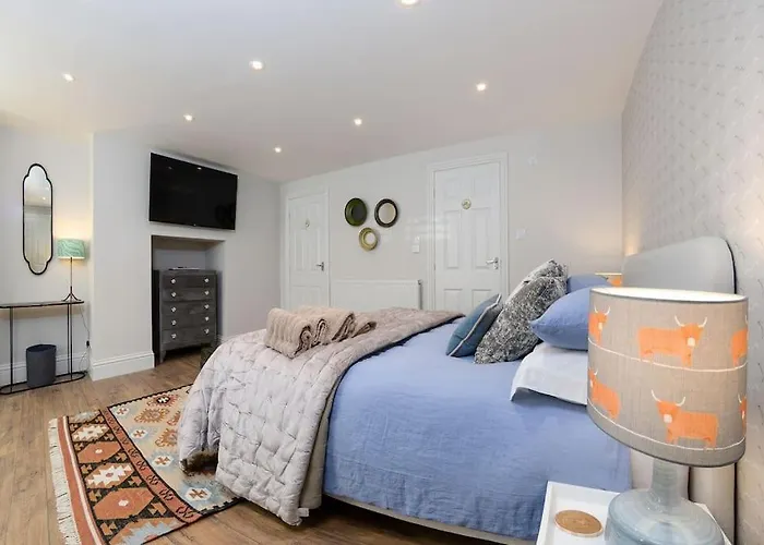 Apartment West With Free Parking Whitby