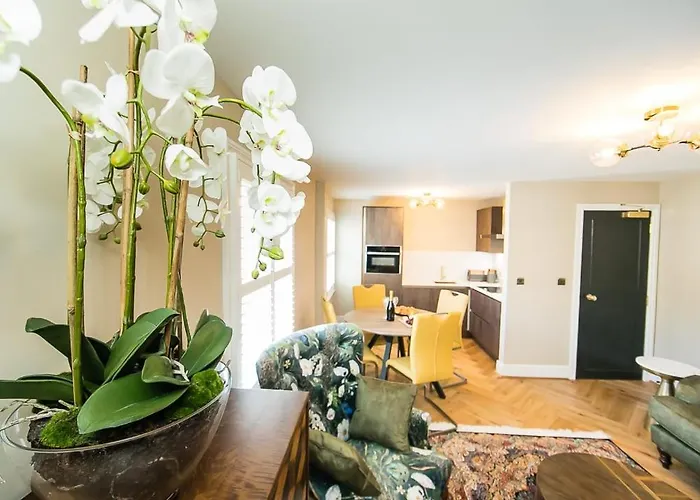 Serenity Suites - Luxury Apartments By Maison Parfaite - Whitby