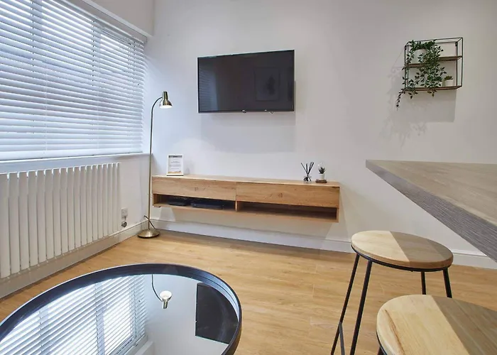 Host & Stay - Routh Walk Whitby