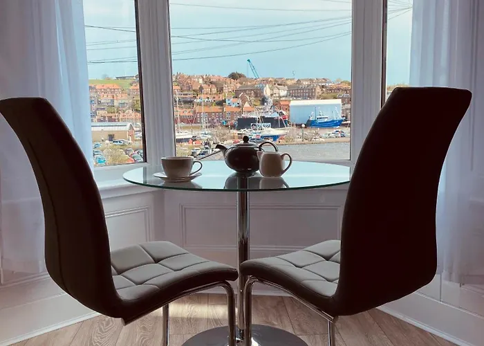 Tideway Apartment With Private Parking Space Whitby